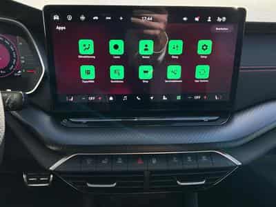 Skoda Octavia RS (2026) - Photo 10