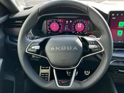 Skoda Octavia RS (2026) - Photo 9