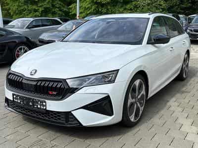 Skoda Octavia RS (2026) - Photo 3