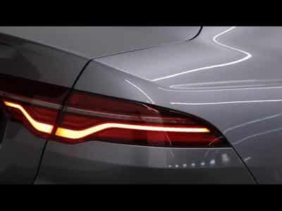 Jaguar XE D200 R-Dynamic S RWD Auto (2024) - Photo 9