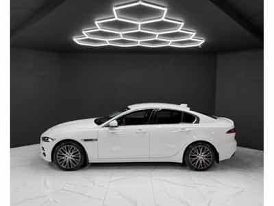 Jaguar XE P300 AWD HSE (2022) - Photo 2