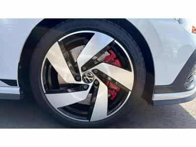VW Golf GTI VIII Clubsport 2.0 TSI 300CV (2023) - Photo 5