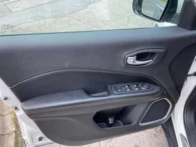 Jeep Compass 4x4 Auto Limited JUSQU'A 48 MOIS DE GARANTIE (2019) - Photo 9