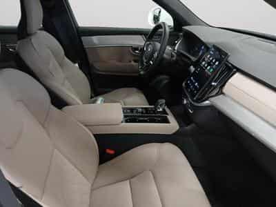 Volvo XC90 T8 AWD Core / Hybride (2025) - Photo 13