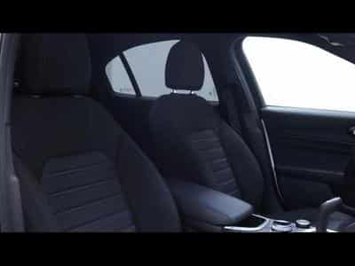 Alfa-Romeo Giulia 2.2 JTD 160 Auto (2022) - Photo 12