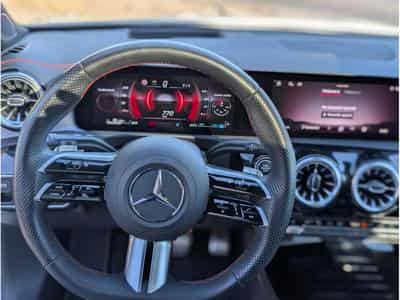 Mercedes CLA 200 Shooting Brake AMG LINE * CAMERA 360 * PANORAMA * 7G-DCT (2025) - Photo 8