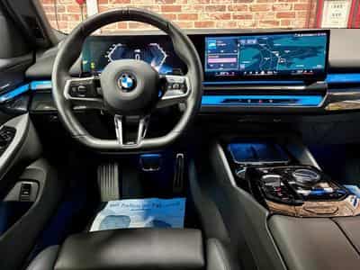 BMW 520 520dA Touring 2.0 197cv Auto HYB-DIE xDrive M-SPORT (2025) - Photo 4