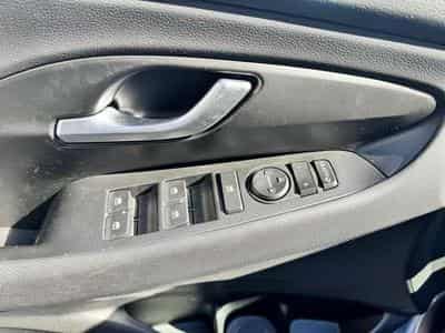 Hyundai i30 1er main / jusqu'à 48 mois de garantie (2019) - Photo 9