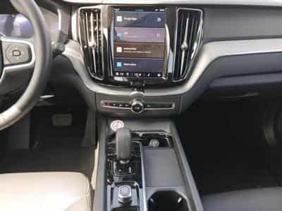 Volvo XC60 B5 Core / Essence (2025) - Photo 11