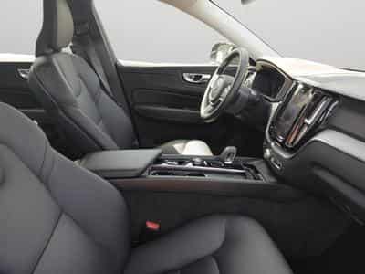 Volvo XC60 B5 Core / Essence (2025) - Photo 15