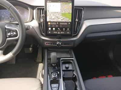 Volvo XC60 B5 Core FACELIFT / Essence (2025) - Photo 11
