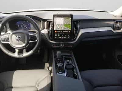 Volvo XC60 B5 Core FACELIFT / Essence (2025) - Photo 3