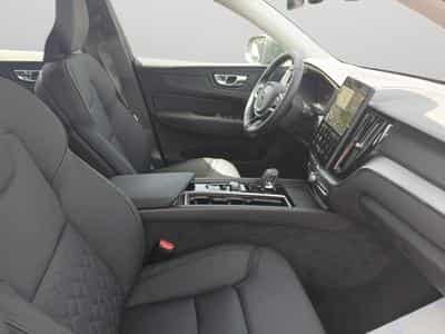 Volvo XC60 B5 Core FACELIFT / Essence (2025) - Photo 15