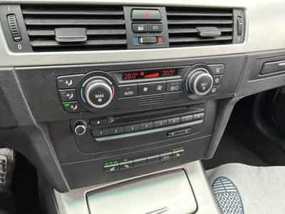 BMW 320 320d Touring *Prof.Navi*SHZ*TÜV 08/27*Euro5* (2009) - Photo 12