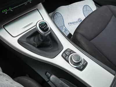 BMW 320 320d Touring *Prof.Navi*SHZ*TÜV 08/27*Euro5* (2009) - Photo 13