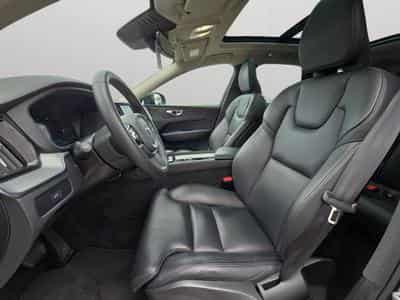 Volvo XC60 B4 Plus Dark / Essence (2024) - Photo 9