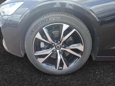 Volvo V60 B4 Plus Dark / Essence (2025) - Photo 14