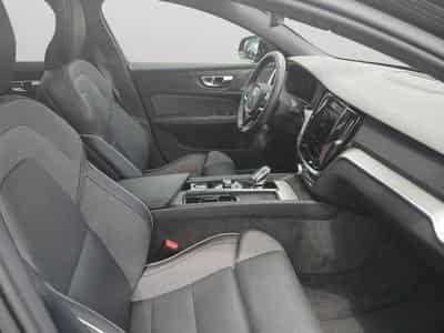 Volvo V60 B4 Plus Dark / Essence (2025) - Photo 15