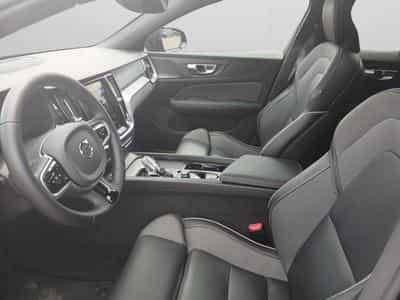Volvo V60 B4 Plus Dark / Essence (2025) - Photo 9