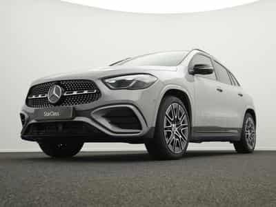 Mercedes GLA 180 AMG-Line (2025) - Photo 8