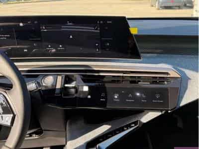 Peugeot 3008 Hybrid 145 e-DSC6 GT (2025) - Photo 8