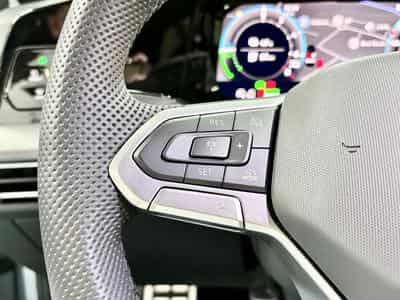 VW Golf GTE PHASE 2  1.5 eHybrid 272 CV DSG 6 *DCC* MATRIX * ATTELAG (2025) - Photo 11