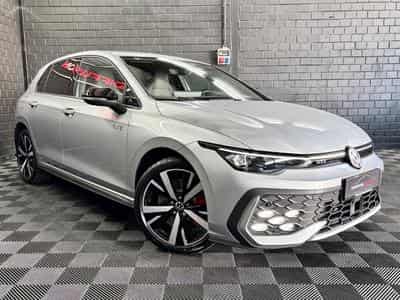 VW Golf GTE PHASE 2  1.5 eHybrid 272 CV DSG 6 *DCC* MATRIX * ATTELAG (2025) - Photo 2
