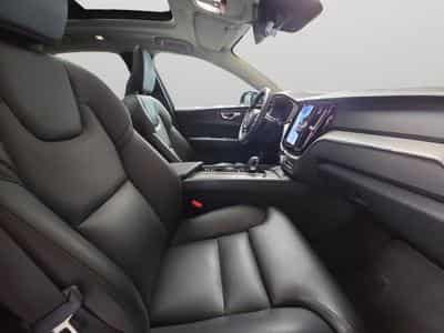 Volvo XC60 B4 Plus Dark / Essence (2024) - Photo 15