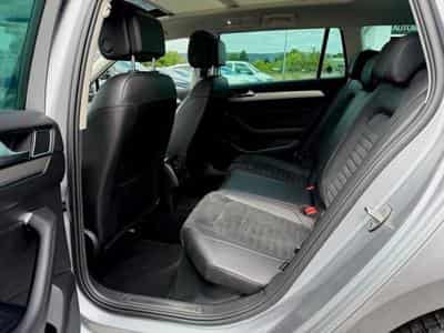 VW Passat Passat Variant R Line 2.0 TDI DSG 4Motion (2019) - Photo 13