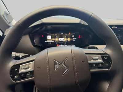 DS Automobiles DS4 ETOILE N°4 (2025) - Photo 13