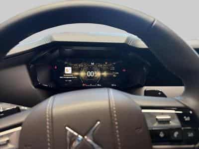 DS Automobiles DS4 ETOILE N°4 (2025) - Photo 14