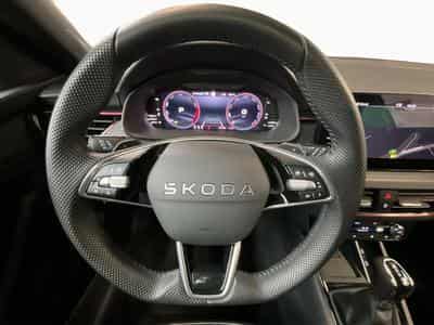 Skoda Kamiq Monte-Carlo+DSG+LED+P.Assisted+P.Park&Go (2025) - Photo 10