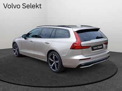 Volvo V60 B4 Plus Dark / Essence (2025) - Photo 3
