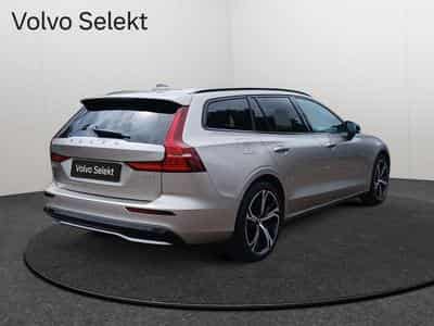 Volvo V60 B4 Plus Dark / Essence (2025) - Photo 5