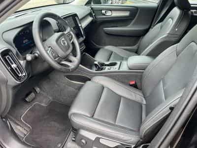 Volvo XC40 2.0 B3 163 CV (2024) - Photo 6