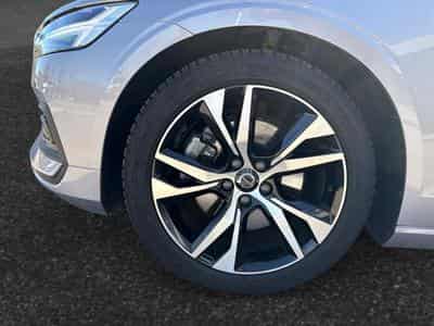 Volvo V60 B4 Core / Essence (2025) - Photo 14