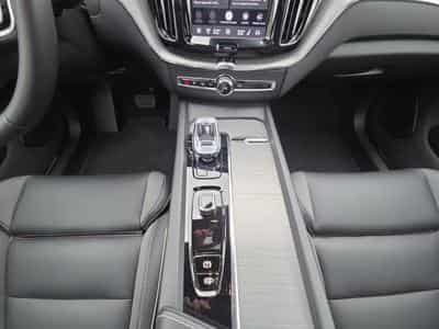 Volvo XC60 T6 Plus Dark / Hybride KIT HIVER INCLUS (2025) - Photo 11