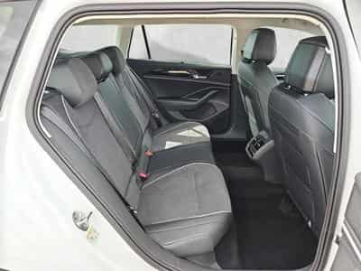 VW Passat Variant 2.0 TDI 110 kW Elegance (2026) - Photo 13