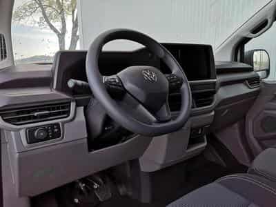 VW T7 BEV 100 kW RWD KR (2026) - Photo 6