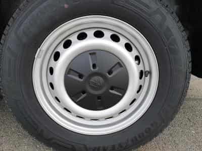 VW T7 BEV 100 kW RWD LR (2026) - Photo 3