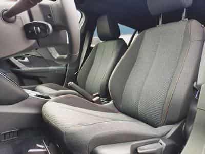 Peugeot 2008 Hybrid 145 Business (2026) - Photo 4