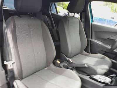 Peugeot 2008 Hybrid 145 Allure (2026) - Photo 6