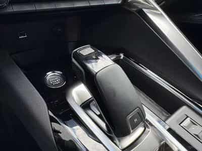 Peugeot 3008 3008 PureTech 130EAT8 allure pack (2023) - Photo 13