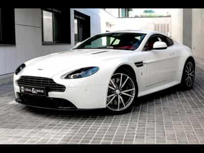 Aston-Martin V8 Vantage COUPE SPORTSHIFT II - STRATUS WHITE METALLIC (2017) - Photo 1