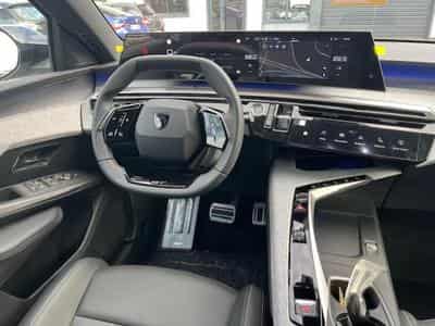Peugeot 3008 1.2 HYBRID 136 GT E-DCS6 (2025) - Photo 9