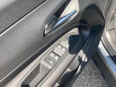 Alfa-Romeo JUNIOR 1.2 IBRIDA 145 SPECIALE E-DCT6 (2026) - Photo 12