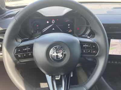 Alfa-Romeo JUNIOR 1.2 IBRIDA 145 SPECIALE E-DCT6 (2026) - Photo 15