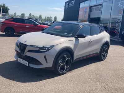 Alfa-Romeo JUNIOR 1.2 IBRIDA 145 SPECIALE E-DCT6 (2026) - Photo 1