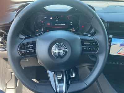Alfa-Romeo JUNIOR 1.2 IBRIDA 145 SPECIALE E-DCT6 (2026) - Photo 14