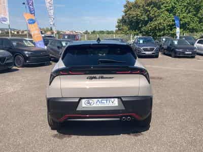 Alfa-Romeo JUNIOR 1.2 IBRIDA 145 SPECIALE E-DCT6 (2026) - Photo 6